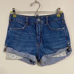 PILCRO Shorts Women’s Size 25 Blue denim Mid Rise Short Shorts